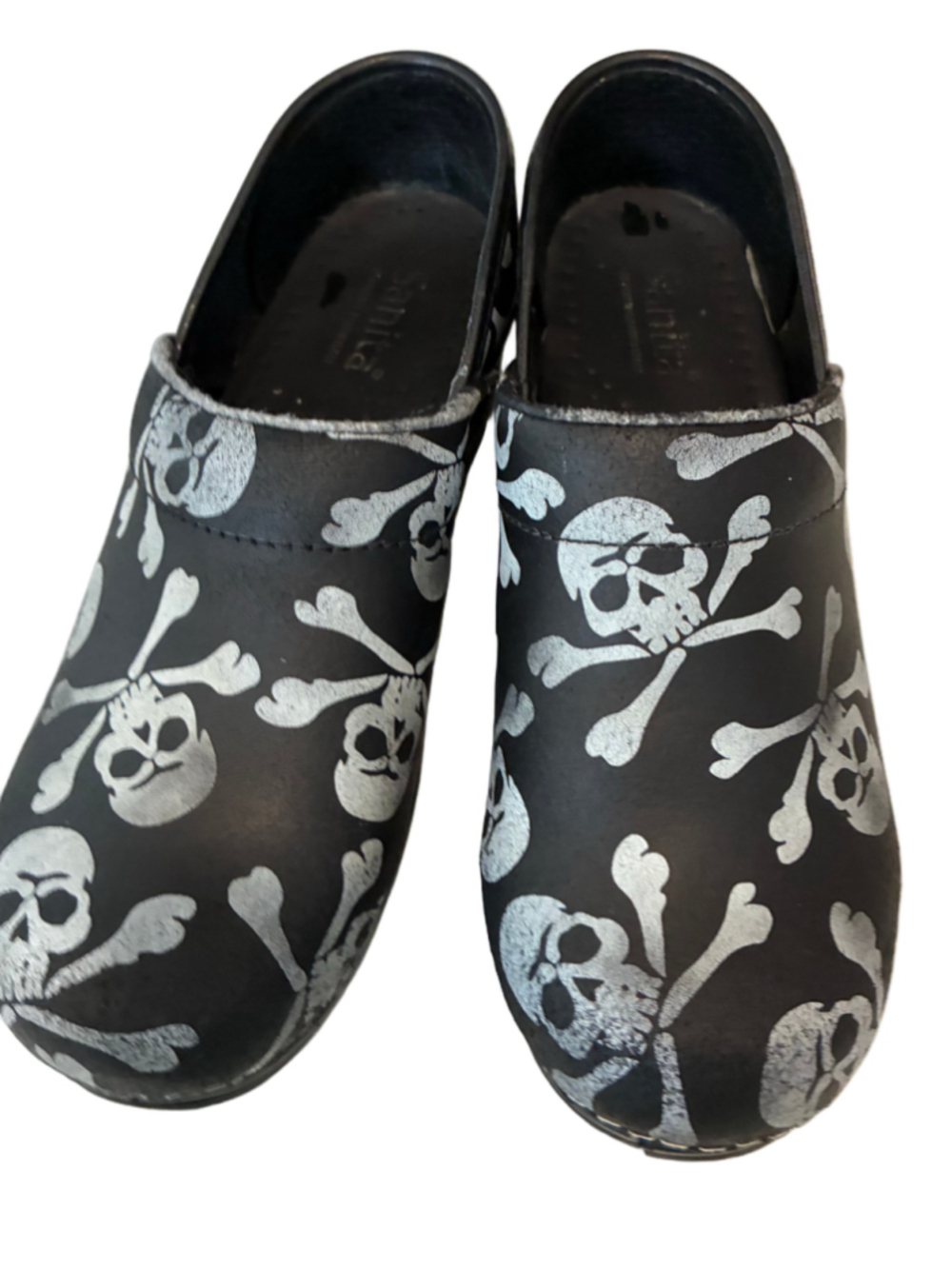 Women's Sanita Clogs Size 7 Black white Skull Print - Picture 3 of 7